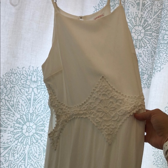 White maxi dress - Picture 4 of 6